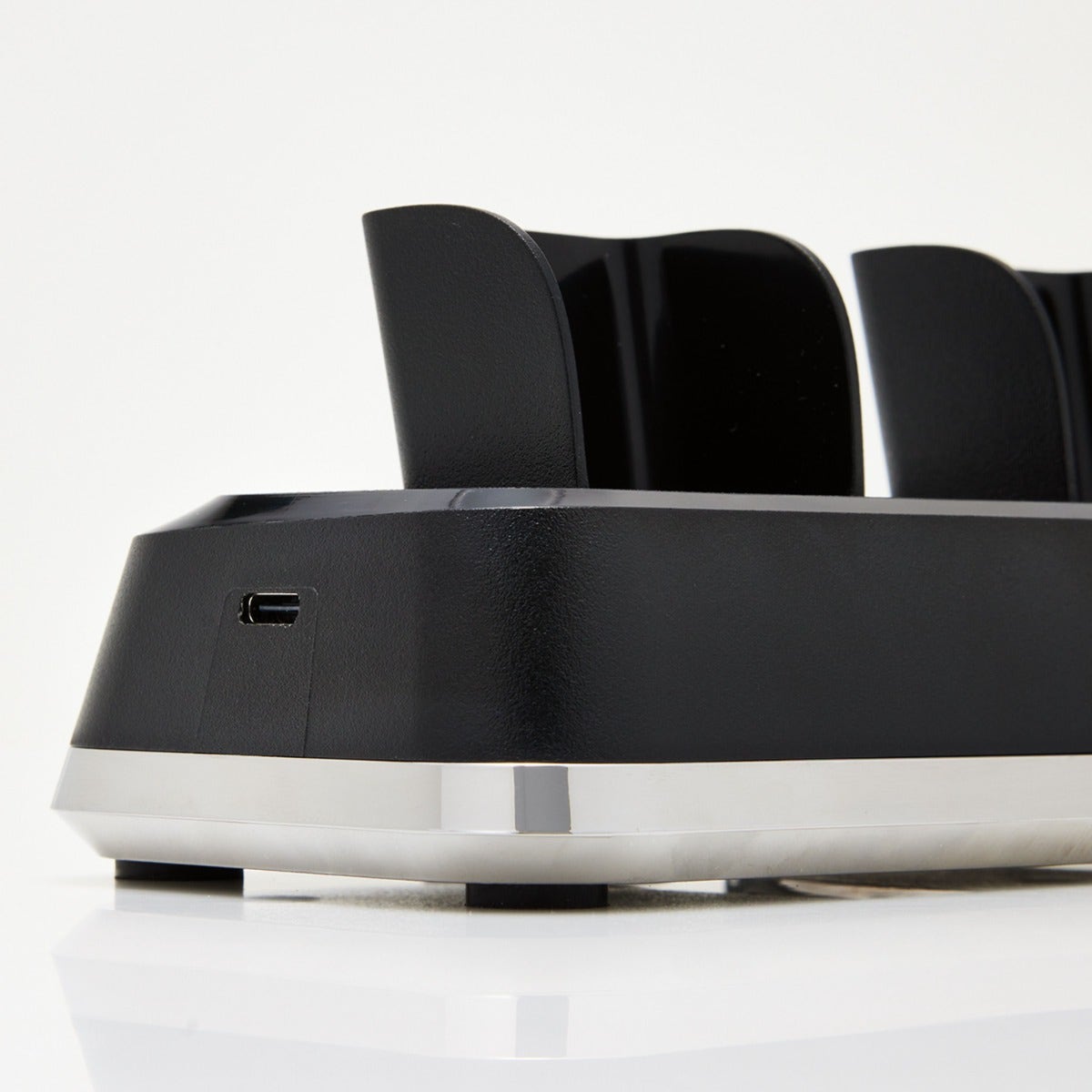 Wahl Professional Power Station Multi-Charge 3 Tools at Once